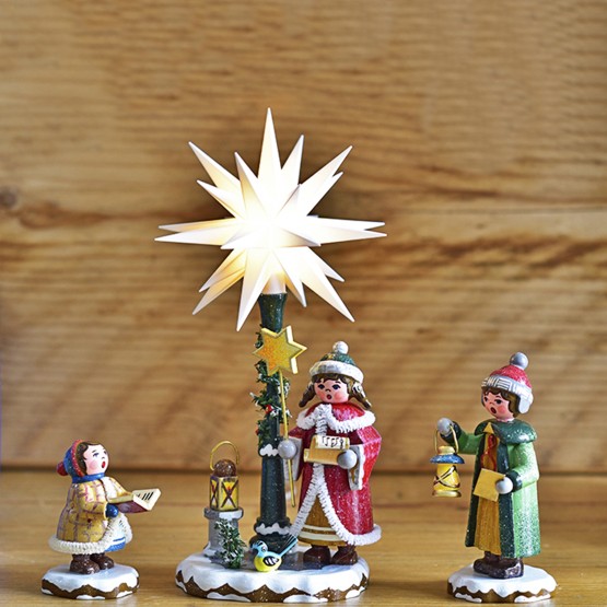 Hubrig Winterkind mit Herrnhuter Stern